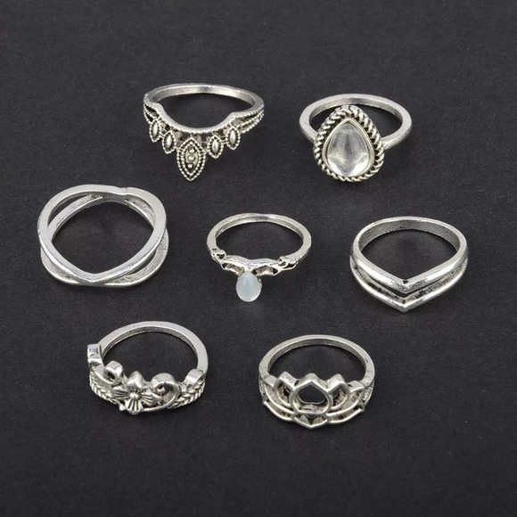 ❄️Just in! 7 Piece Boho Ring Set❄️ - Picture 5 of 8